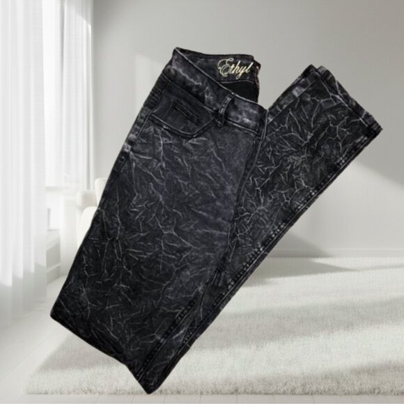 Ethyl Clothing High Rise Wrinkle Acid Wash Skinny Jeans Size 4 - Picture 6 of 9